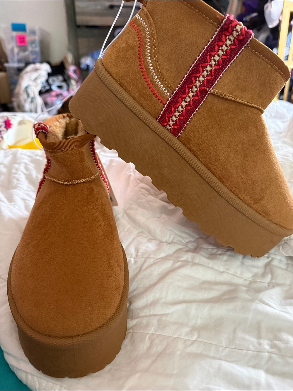 NWT Olivia & Kate Women's size 7 Tan Platform Ankle Boots with embroidery